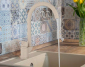 Смеситель GPD Atros MTE65-KG для кухонной мойки, кремовый plama.ru